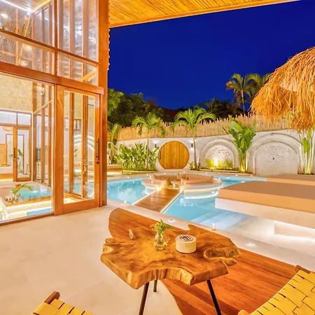 Villa Orlando - Brand New 9Br Jacuzzi Cinema