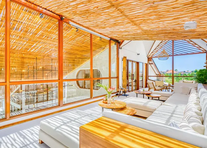 Orlando - Brand New 9br Jacuzzi Cinema Villa *