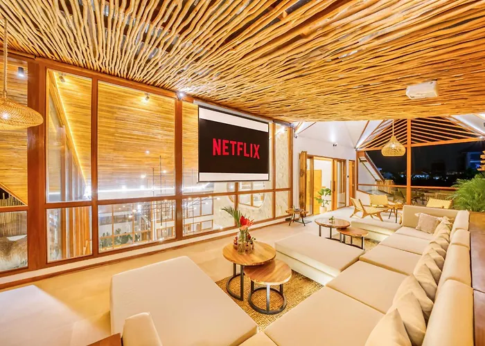 Villa Orlando - Brand New 9br Jacuzzi Cinema *