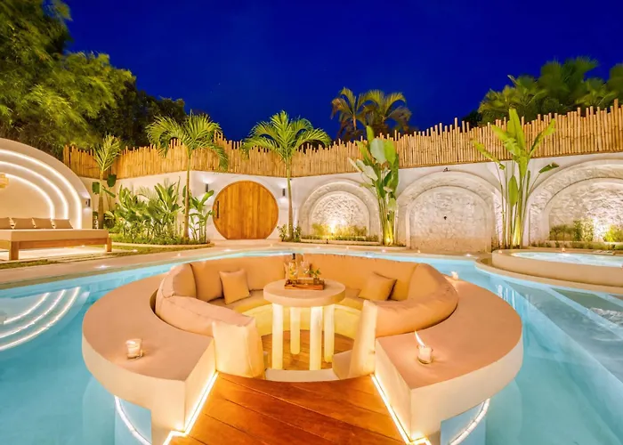 Villa Orlando - Brand New 9br Jacuzzi Cinema