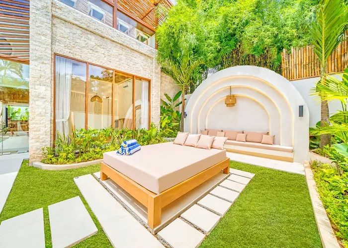 Orlando - Brand New 9br Jacuzzi Cinema Seminyak (Bali)